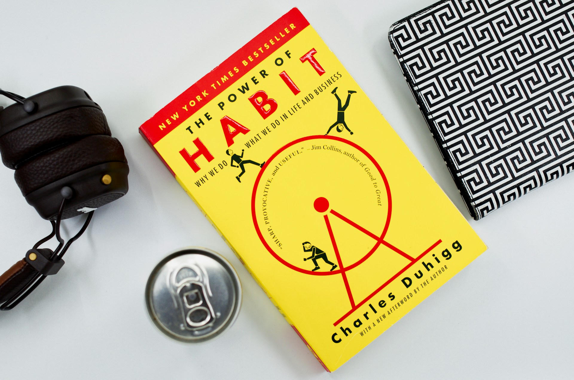 A visual representation of connecting small habits to form a chain of positive routines.